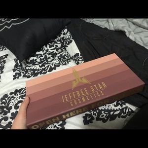 Jeffree Star ⭐️ liquid lipstick box w/ 2 lippies